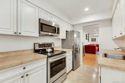 208 Palo Alto Drive Plainview NY 11803