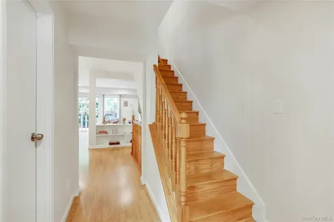 208 Palo Alto Drive Plainview NY 11803