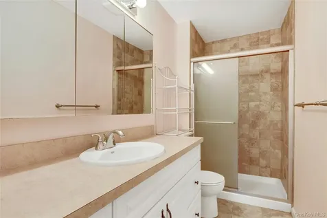 208 Palo Alto Drive Plainview NY 11803