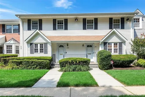 208 Palo Alto Drive Plainview NY 11803