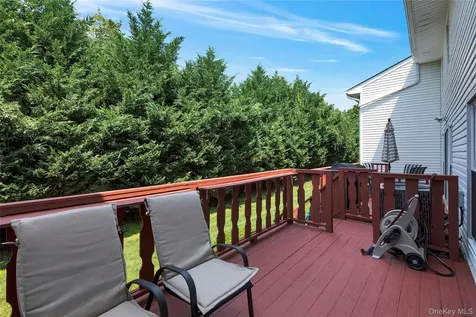 208 Palo Alto Drive Plainview NY 11803