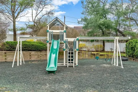 208 Palo Alto Drive Plainview NY 11803