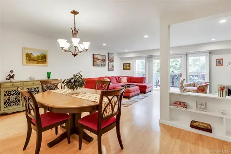 208 Palo Alto Drive Plainview NY 11803