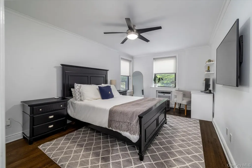6 Birchwood Court Mineola NY 11501