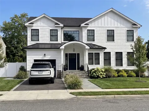 134 Colony Lane Syosset NY 11791