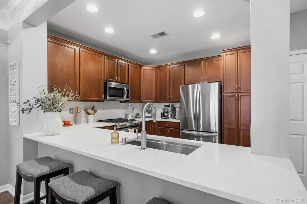 418 Saratoga Lane Fishkill NY 12524