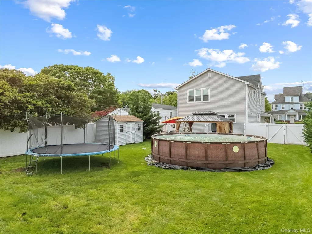 81 Pearsall Avenue Freeport NY 11520