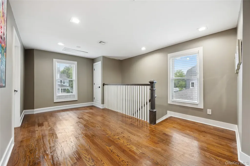 81 Pearsall Avenue Freeport NY 11520