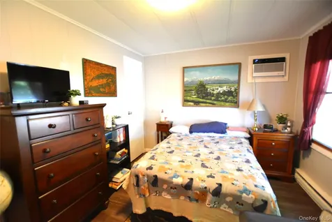 105 W Village Circle Manorville NY 11949