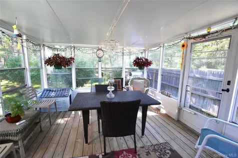 105 W Village Circle Manorville NY 11949