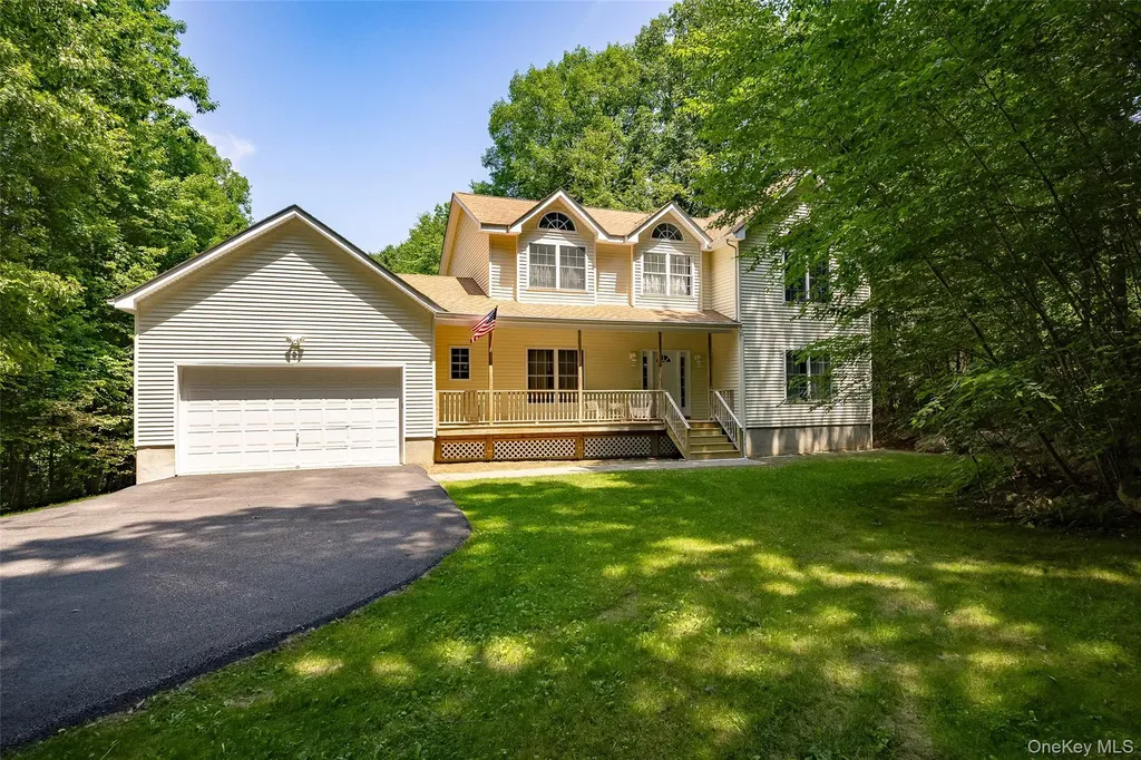 26 E Forest Trail Holmes NY 12531