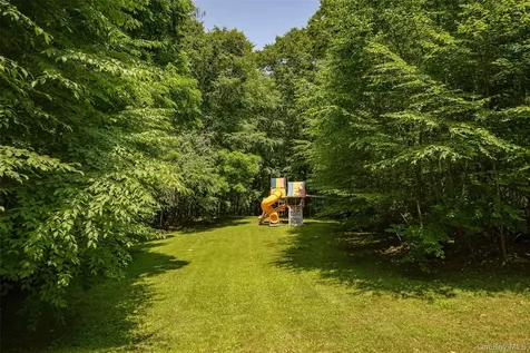 26 E Forest Trail Holmes NY 12531