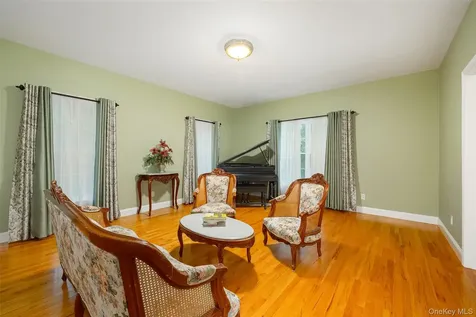 26 E Forest Trail Holmes NY 12531