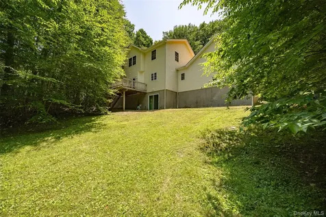 26 E Forest Trail Holmes NY 12531