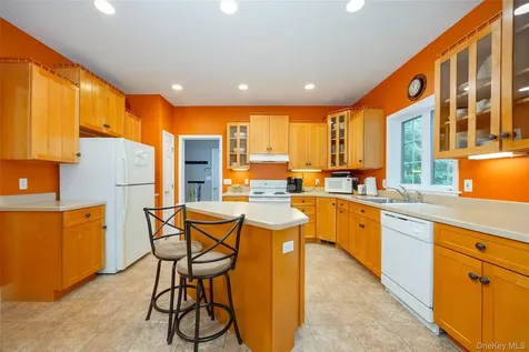 26 E Forest Trail Holmes NY 12531