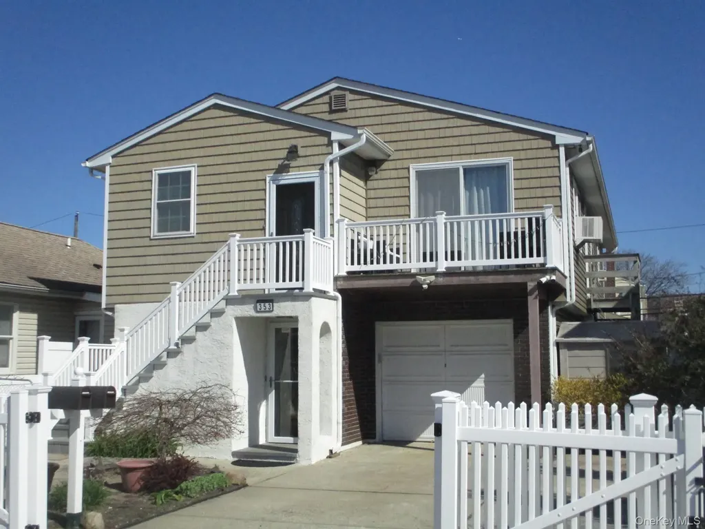 353 E Pine Street Long Beach NY 11561