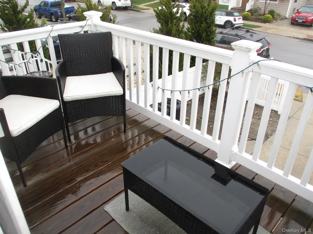 353 E Pine Street Long Beach NY 11561