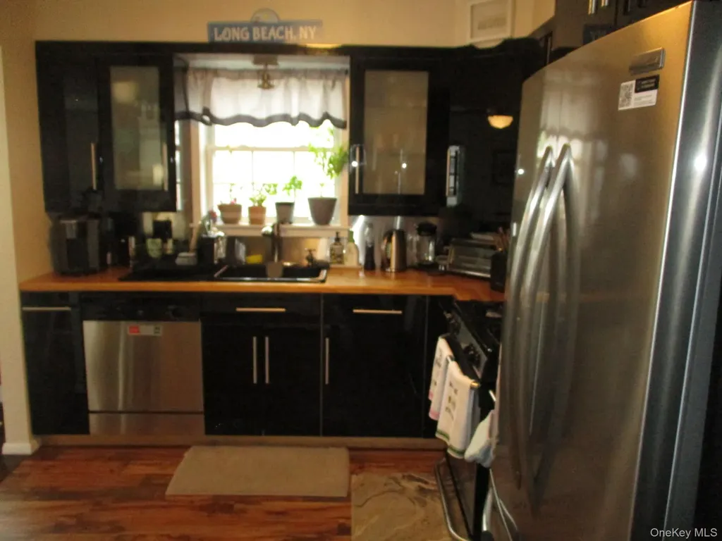 353 E Pine Street Long Beach NY 11561