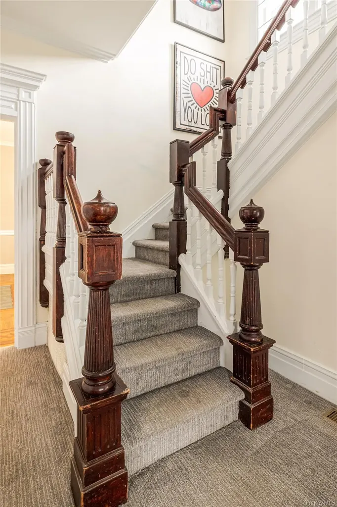 437 E Allen Street Hudson NY 12534