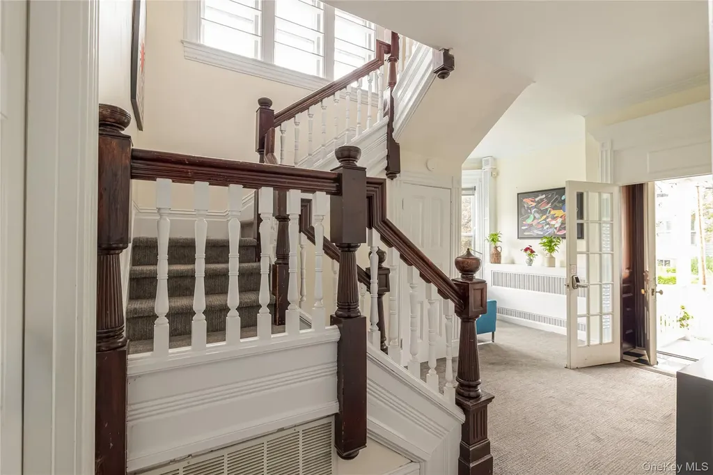 437 E Allen Street Hudson NY 12534