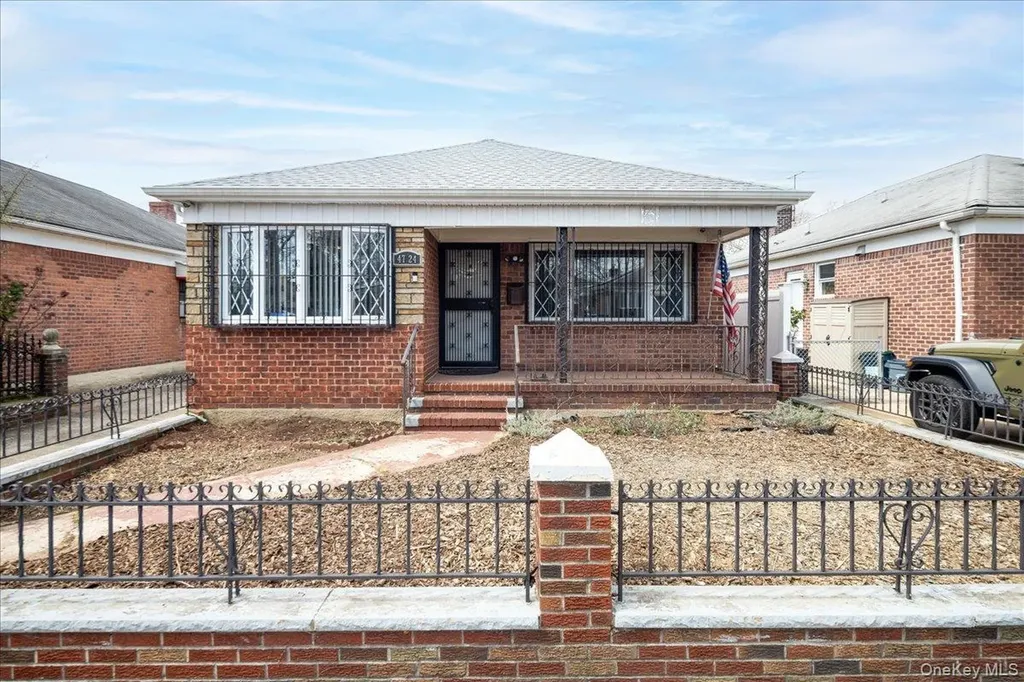 4724 168th Street Flushing NY 11358