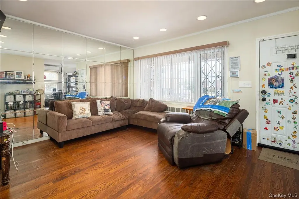 4724 168th Street Flushing NY 11358