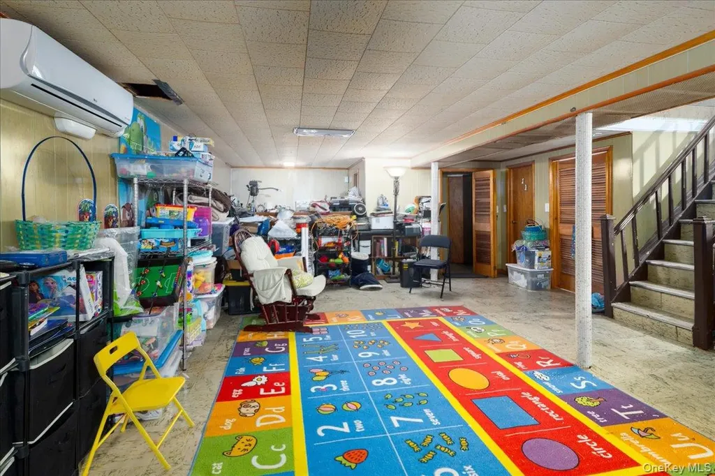 4724 168th Street Flushing NY 11358