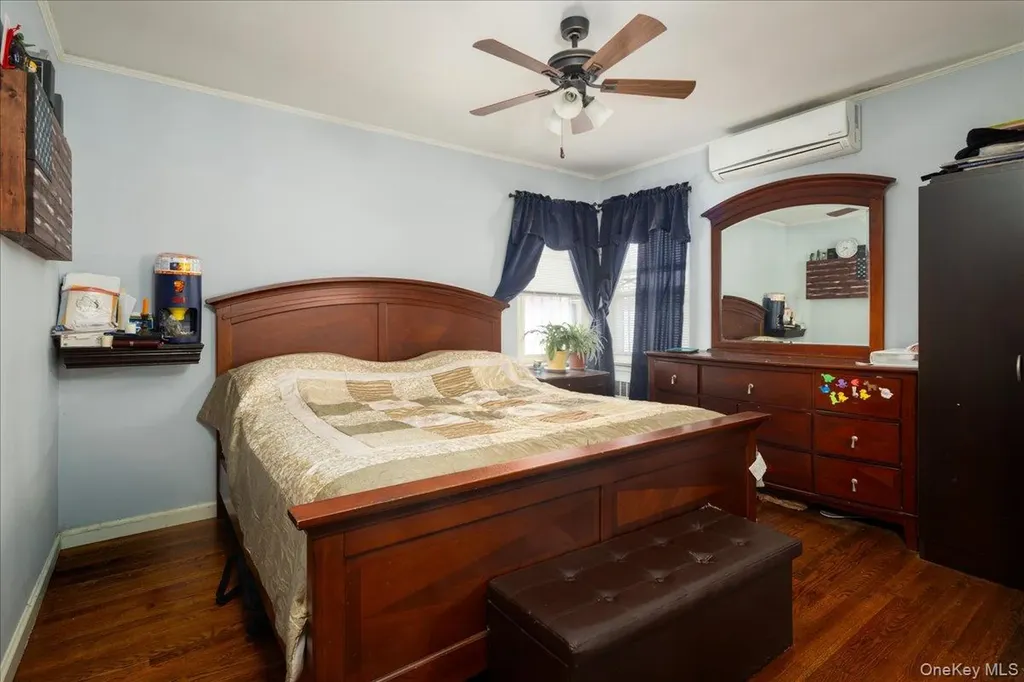 4724 168th Street Flushing NY 11358