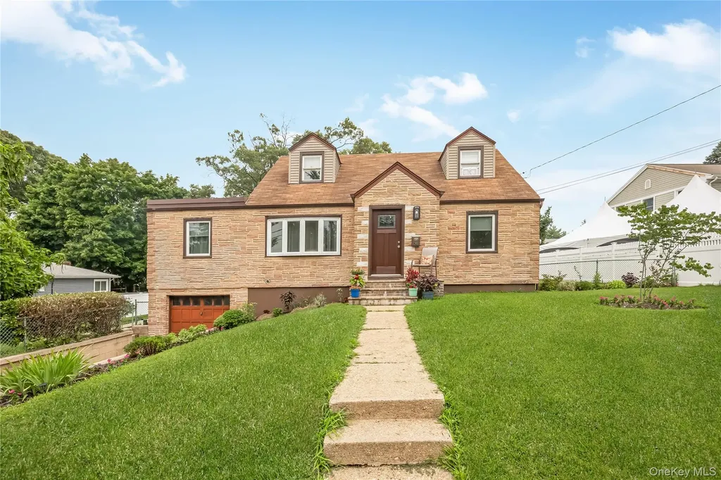 285 Starke Avenue East Meadow NY 11554