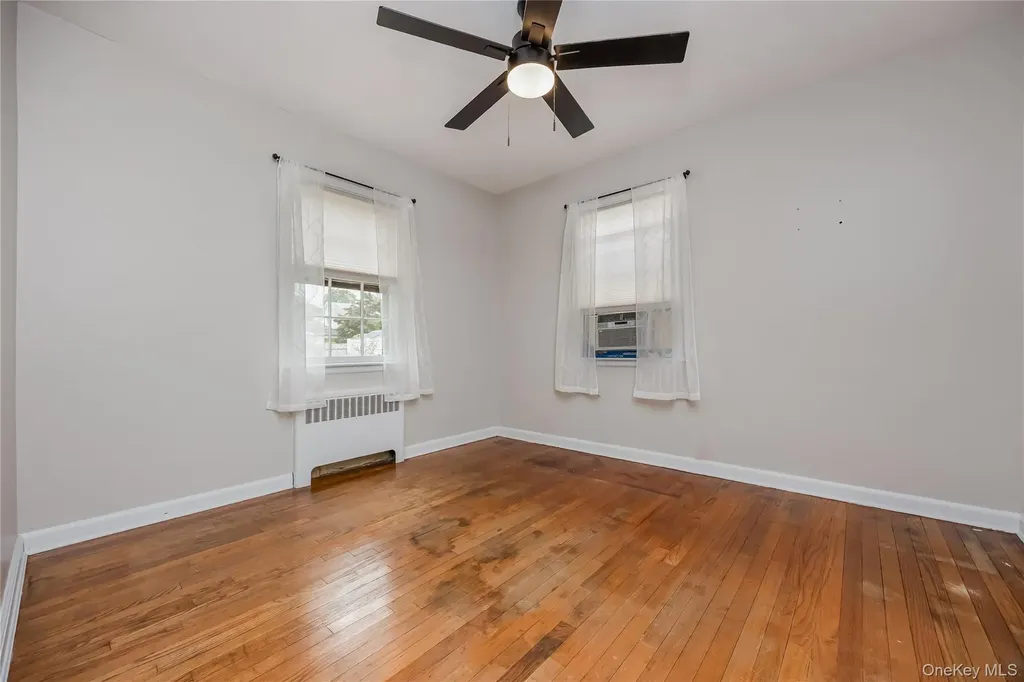 285 Starke Avenue East Meadow NY 11554