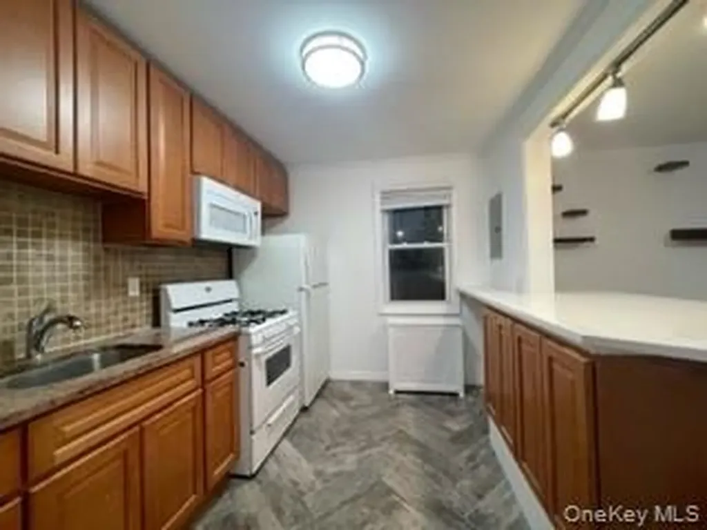 267 Plainfield Avenue Floral Park NY 11001