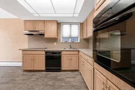 26 Acorn Lane Plainview NY 11803