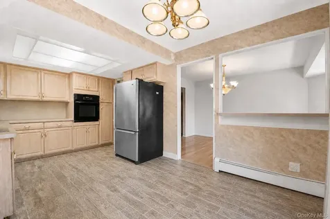 26 Acorn Lane Plainview NY 11803