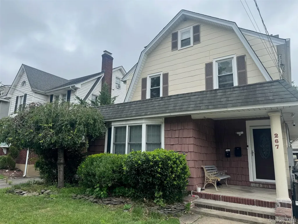 267 Plainfield Avenue Floral Park NY 11001