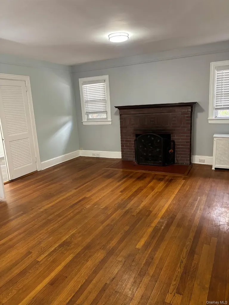 267 Plainfield Avenue Floral Park NY 11001