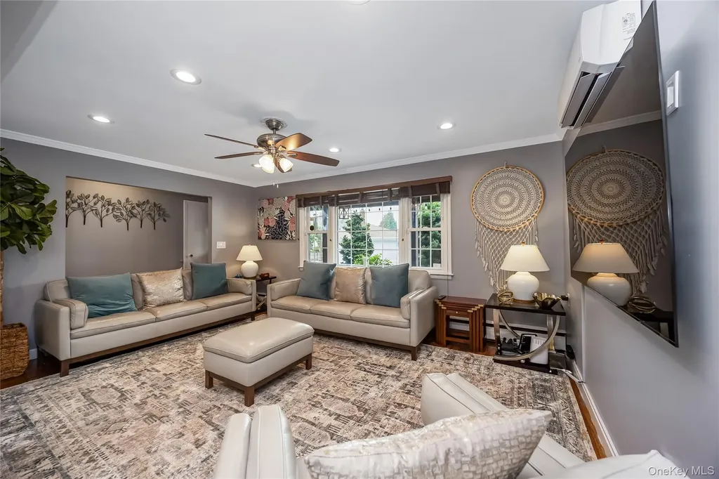 391 Bellmore Road East Meadow NY 11554