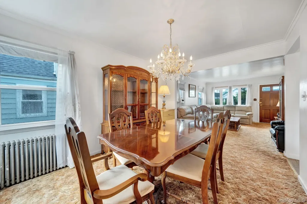 6 Lippold Street Merrick NY 11566