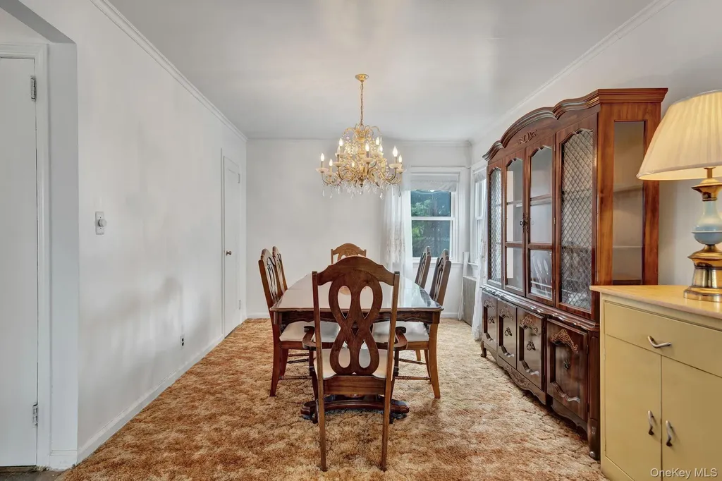 6 Lippold Street Merrick NY 11566