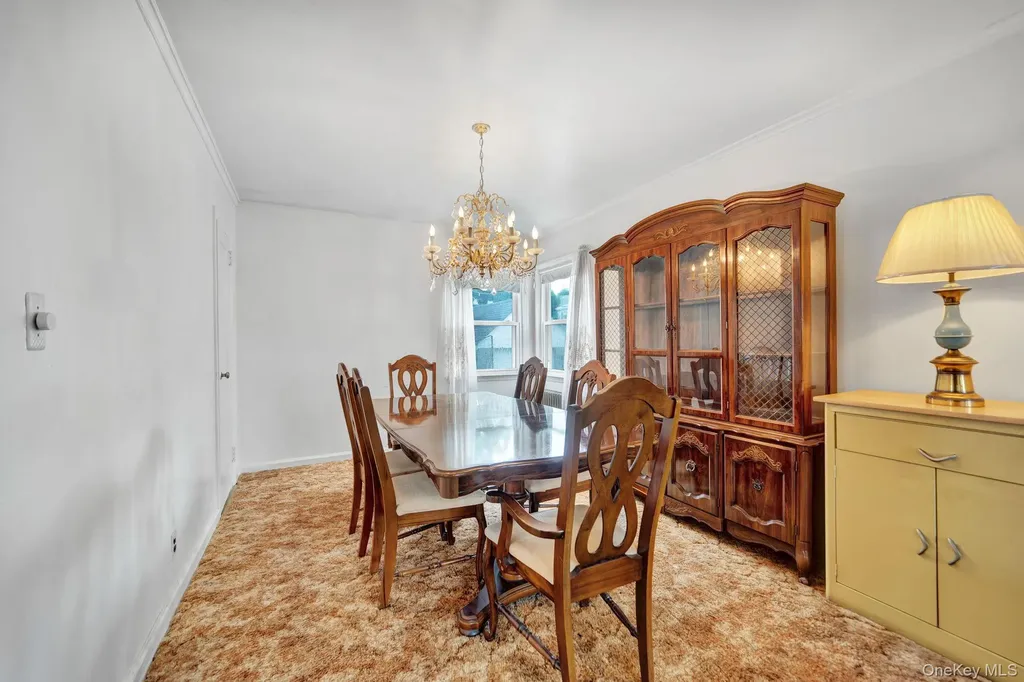 6 Lippold Street Merrick NY 11566
