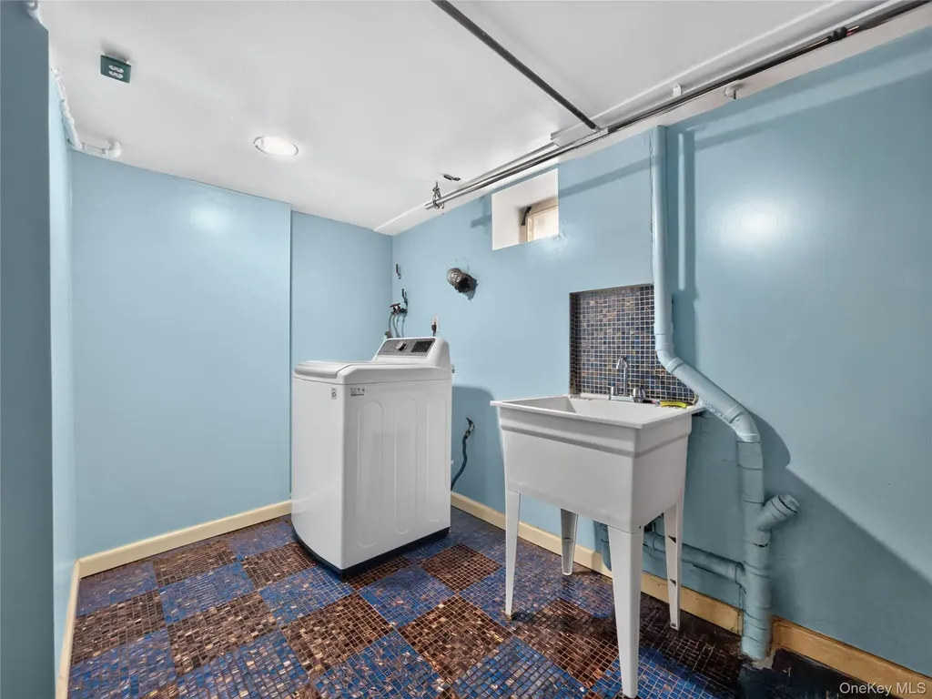 47-39 197th Street Flushing NY 11358