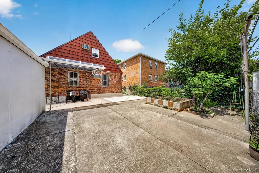 47-39 197th Street Flushing NY 11358