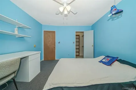 37 Santa Barbara Drive Plainview NY 11803