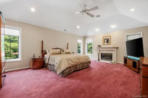 4 Shannon Drive Woodbury NY 11797