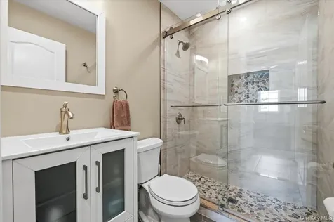 4 Shannon Drive Woodbury NY 11797
