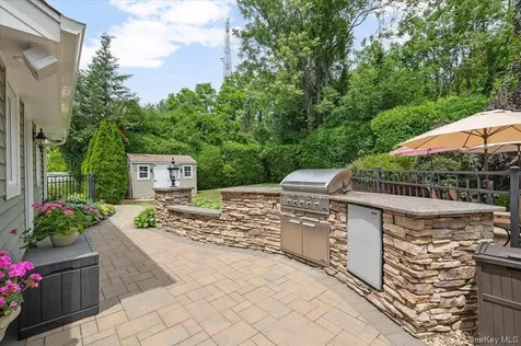 4 Shannon Drive Woodbury NY 11797