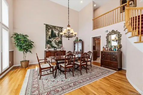 4 Shannon Drive Woodbury NY 11797