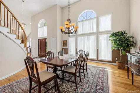 4 Shannon Drive Woodbury NY 11797