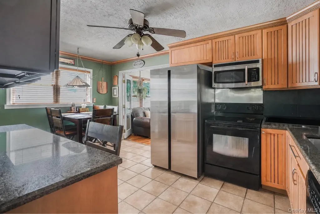 35 Lakeview Avenue Poughkeepsie NY 12601