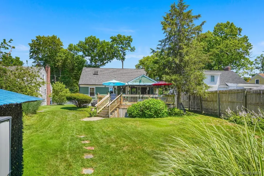 35 Lakeview Avenue Poughkeepsie NY 12601
