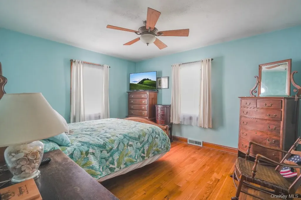35 Lakeview Avenue Poughkeepsie NY 12601